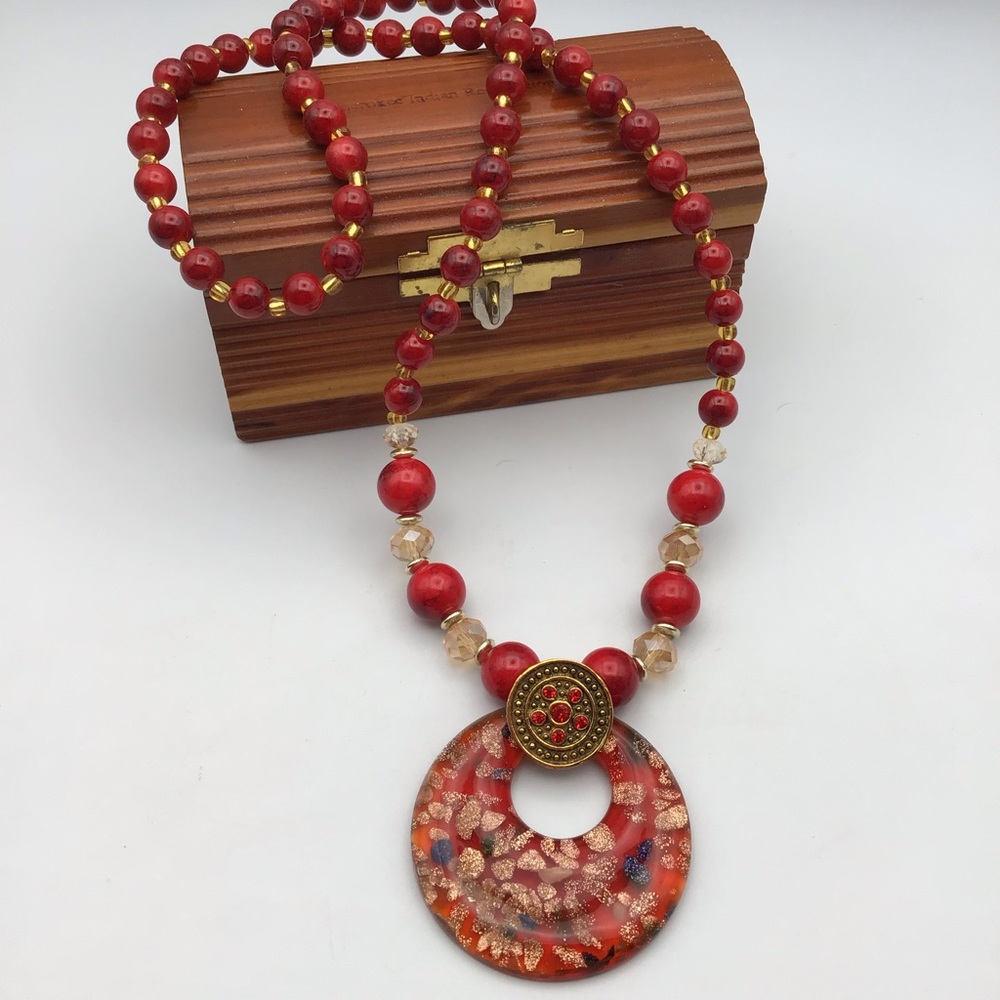 Beautiful New Glass Pendant Necklace Glass Pendant with Sparkly Inclusions